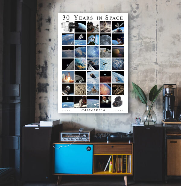 HASSELBLAD '30 years in space' 1962-1992 - Poster  70 x 100 cm – Image 2